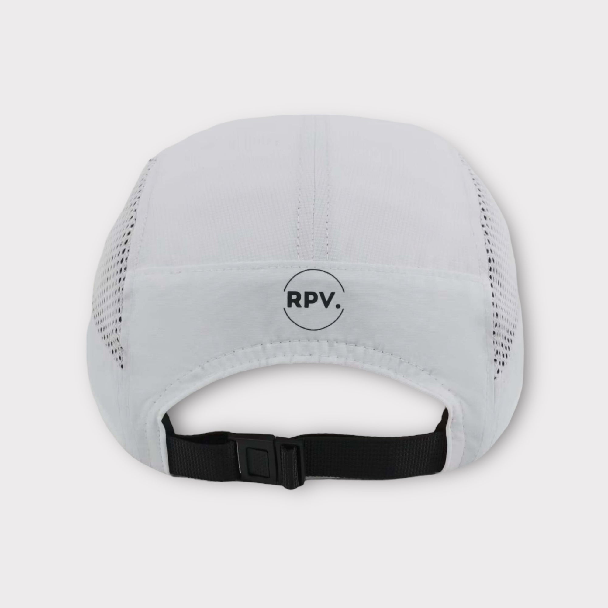 Introducing Running Caps by RPV. Vers 2 (White) – a perfect fusion of style and functionality. Inspired by the tranquil shades of nature, this cap features a captivating earthy green hue that effortlessly blends with outdoor surroundings.